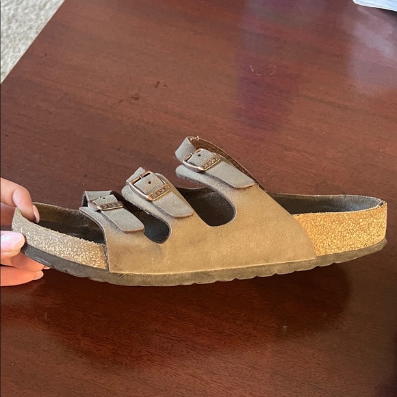 Birkenstock Tan Women's Sandals - Picture 3 of 8